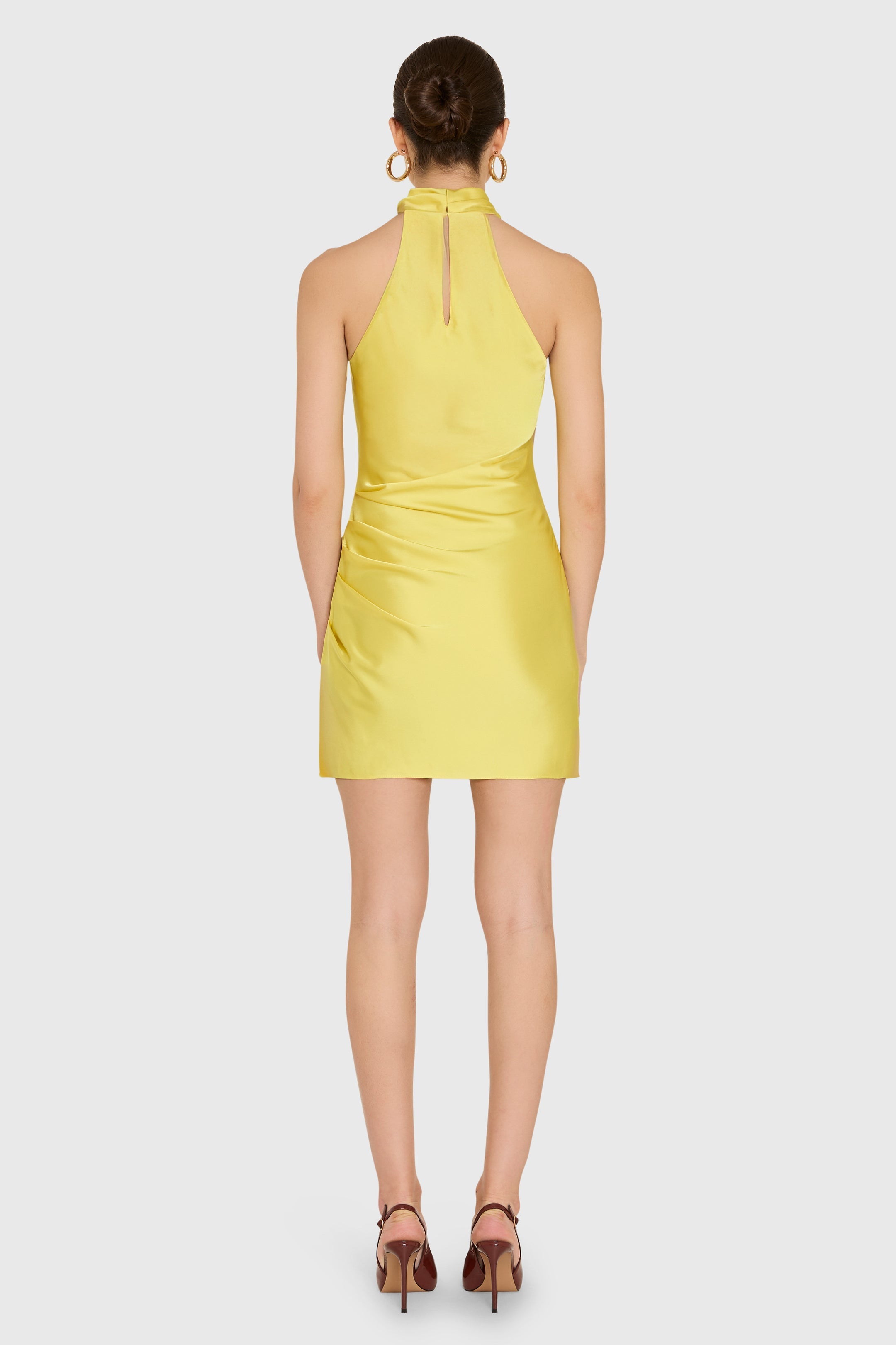 CAM23046-amanda-uprichard-chantel-dress-in-sunshine-1