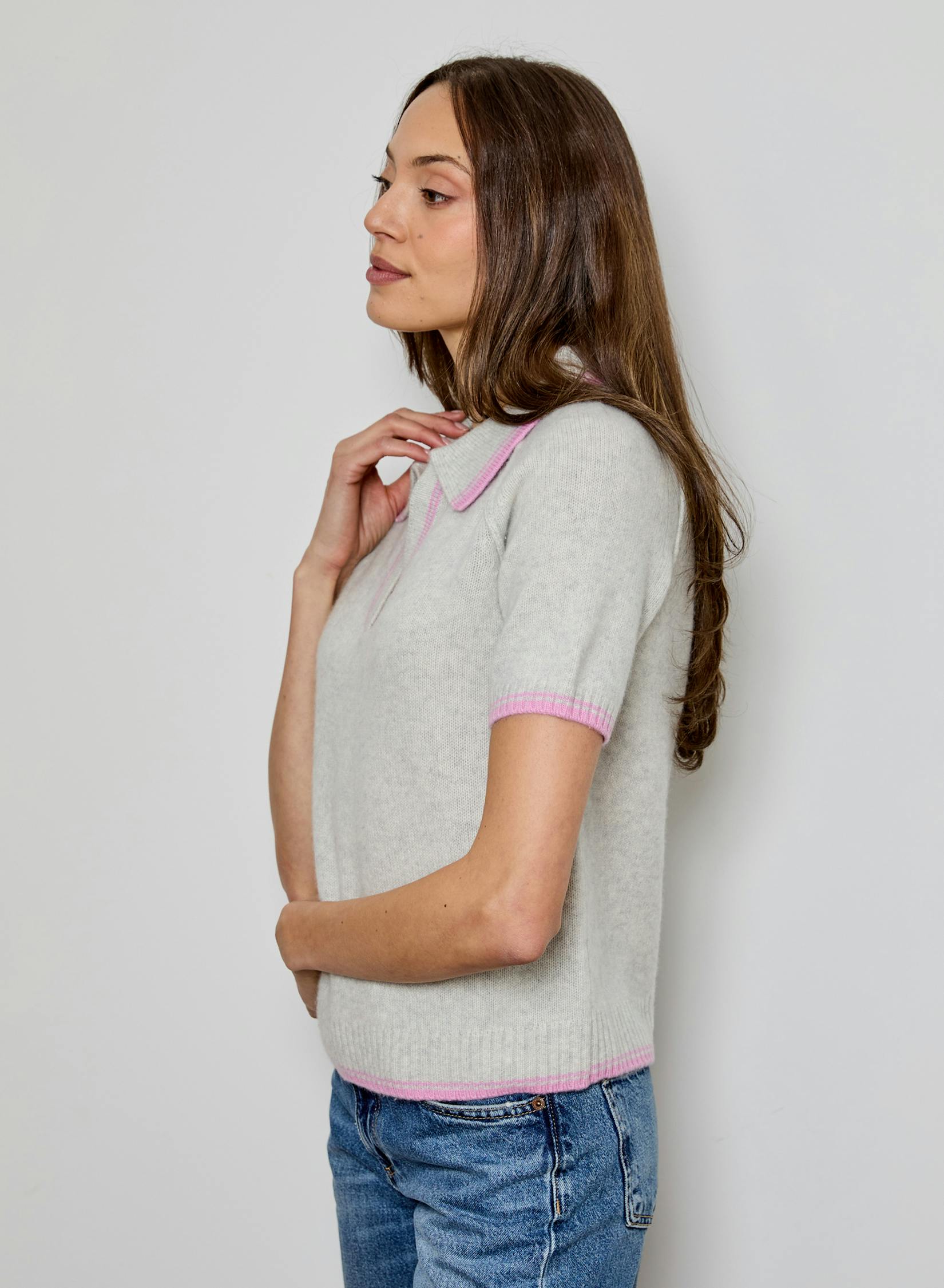 CAS0112025-design-history-raglan-short-sleeve-sweater-in-griffin-dore-1