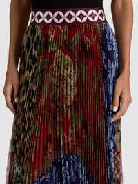 CC608P55304-alice-and-olivia-katz-midi-skirt-in-off-the-grid-1