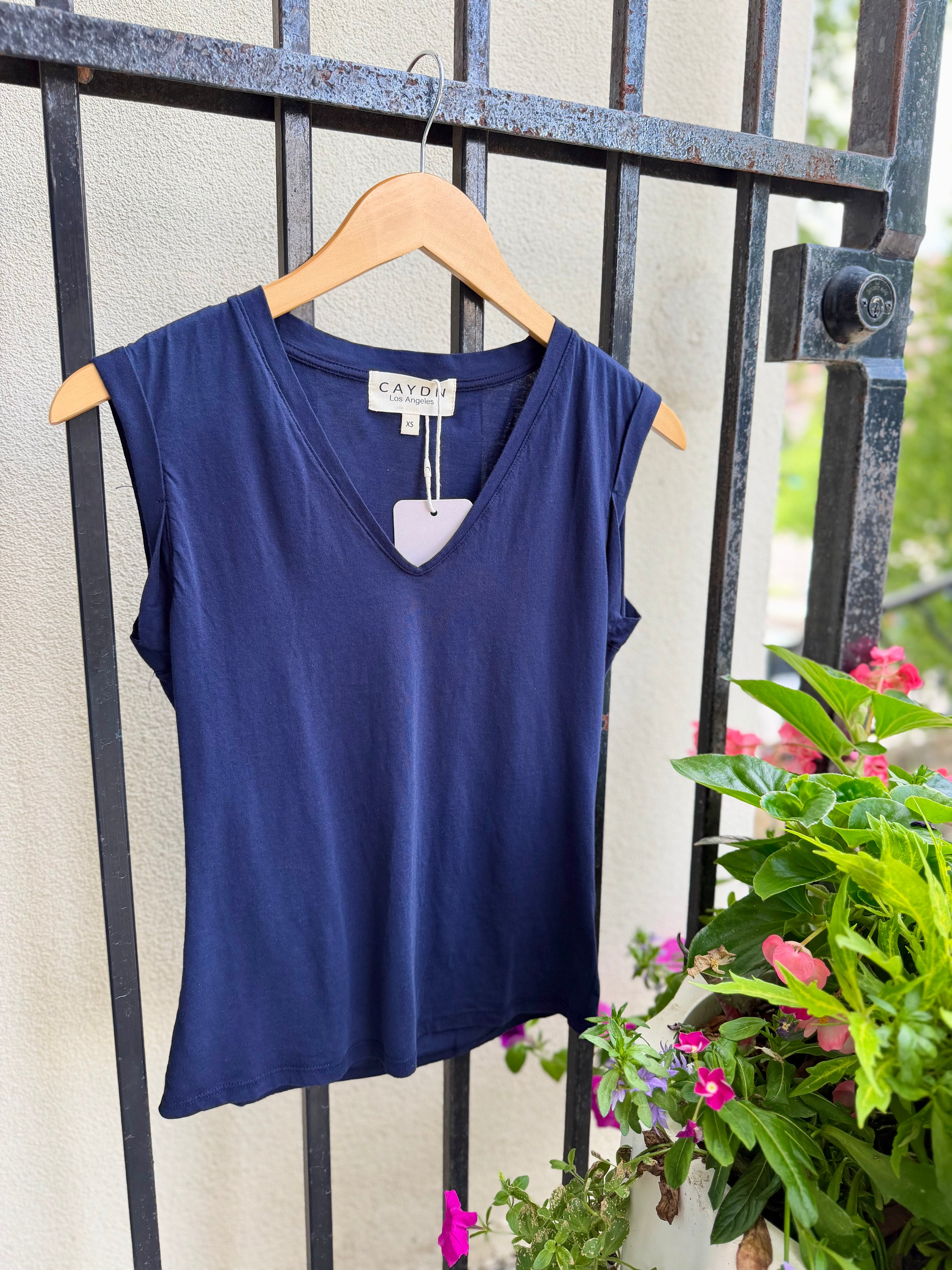 CJ2104-caydn-pierce-v-neck-tank-in-midnight-1