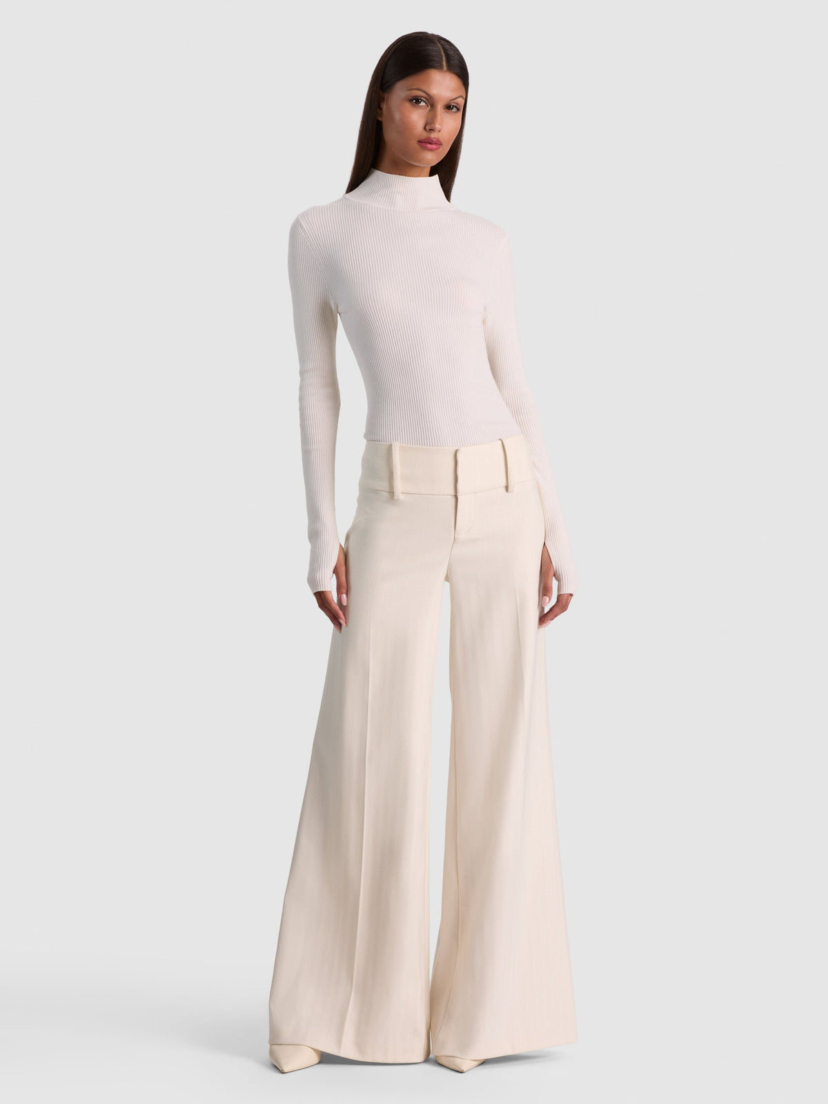CL000R21104-alice-and-olivia-olivia-wide-leg-flare-pant-in-chino-1
