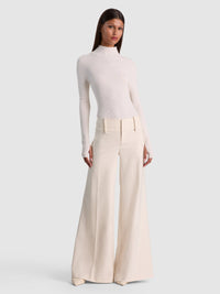 CL000R21104-alice-and-olivia-olivia-wide-leg-flare-pant-in-chino-1