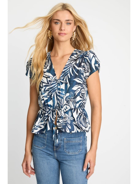 Caballero-rhea-top-in-woodblock-palm-1