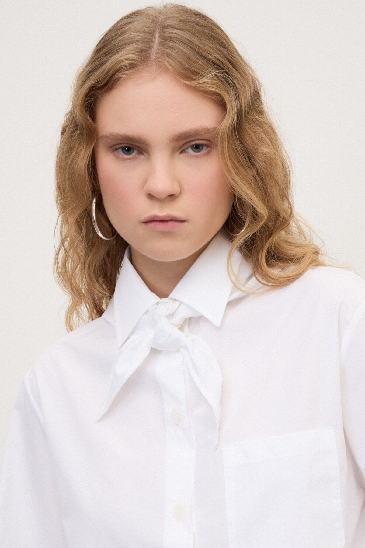 DC5232-ottod'ame-poplin-drawstring-waist-blouse-with-bandana-in-bianco-1