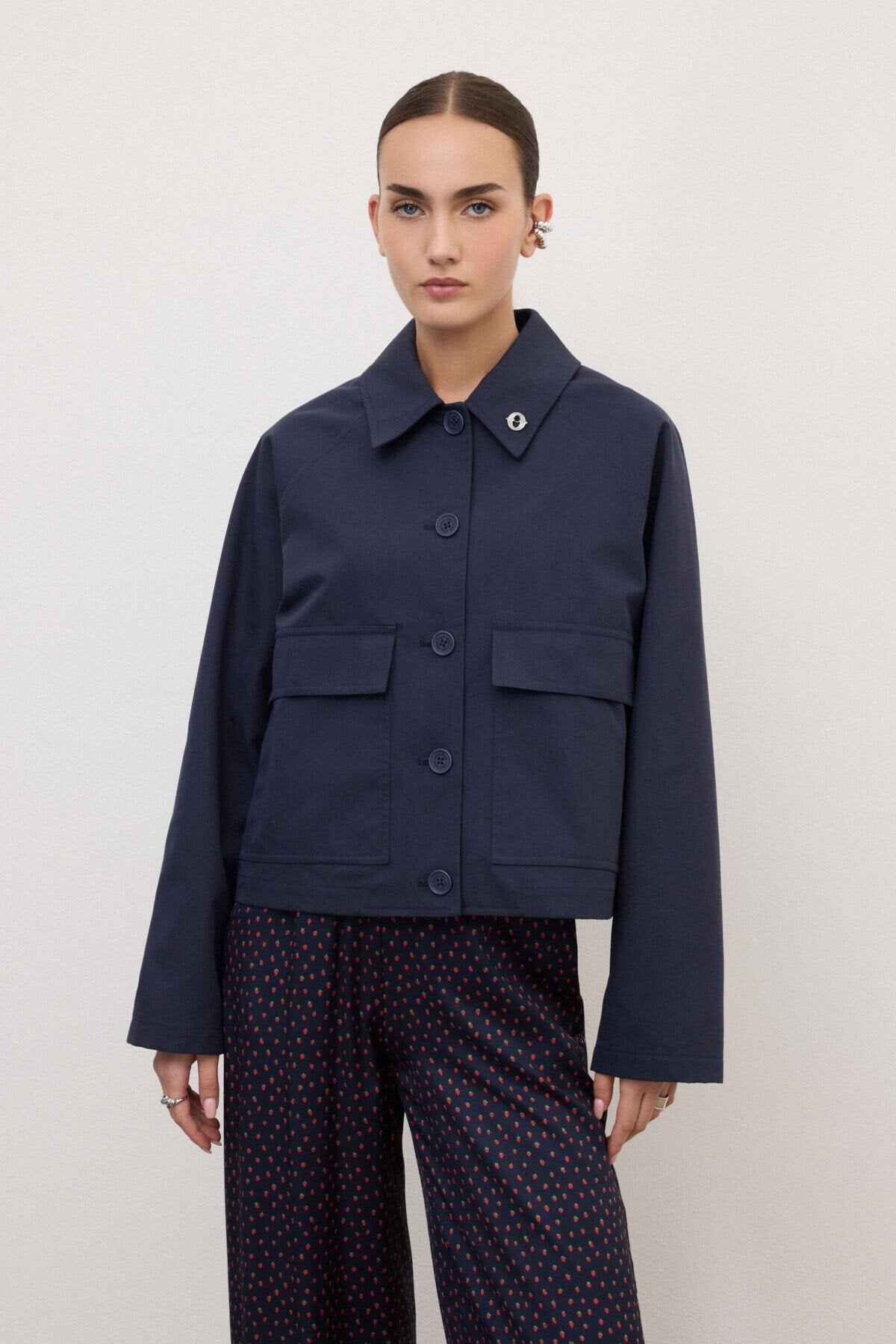 DJ0079-ootodame-short-trench-coat-in-night-1