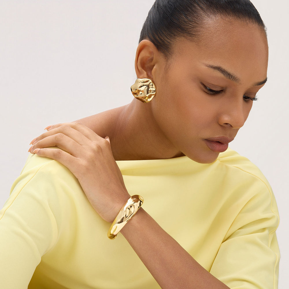 E1529-mignonne-gavigan-tatum-stud-earrings-in-gold-2