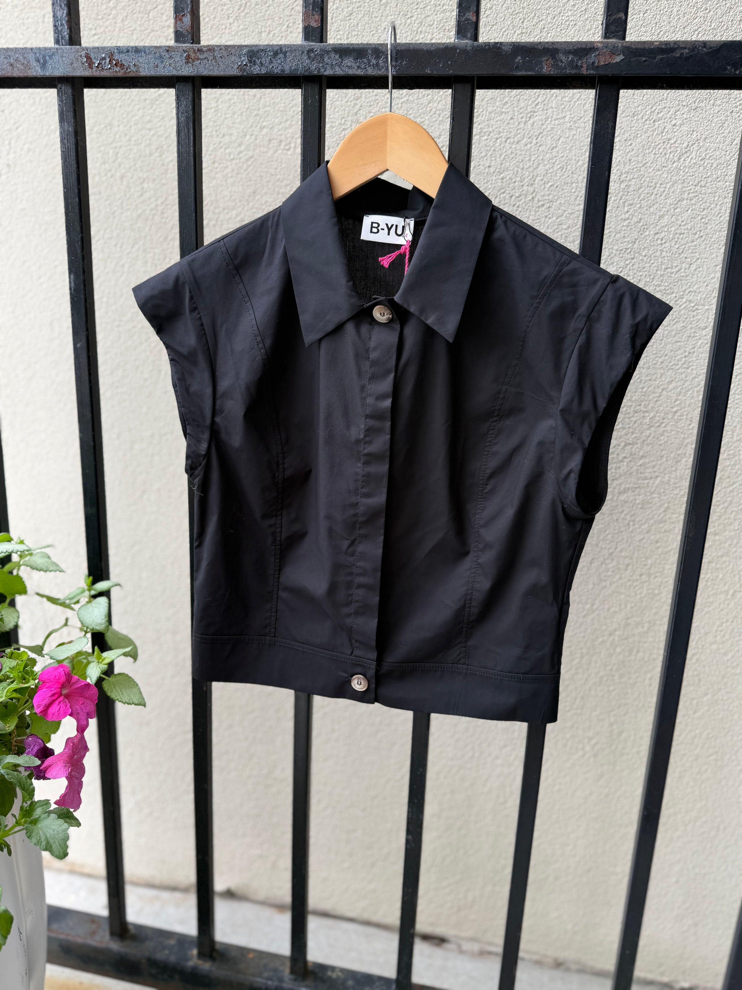 Cropped Blouse in Nero