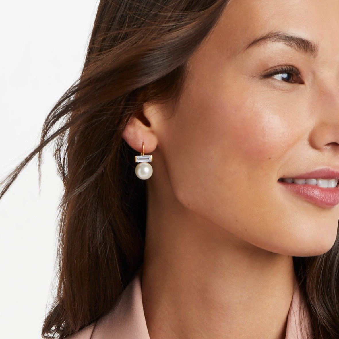 ER732GPLCZ00-julie-vos-charlotte-pearl-earring-2
