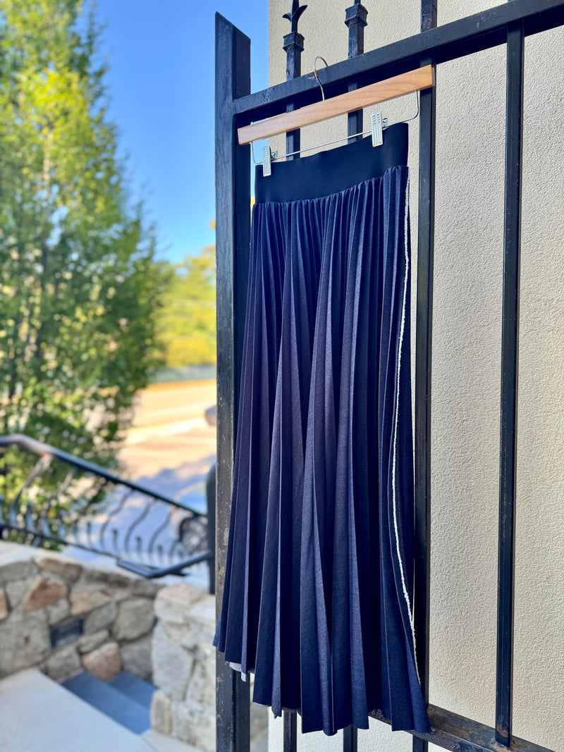 F25-318-loyd-ford-pleated-denim-midi-skirt-indigo-1