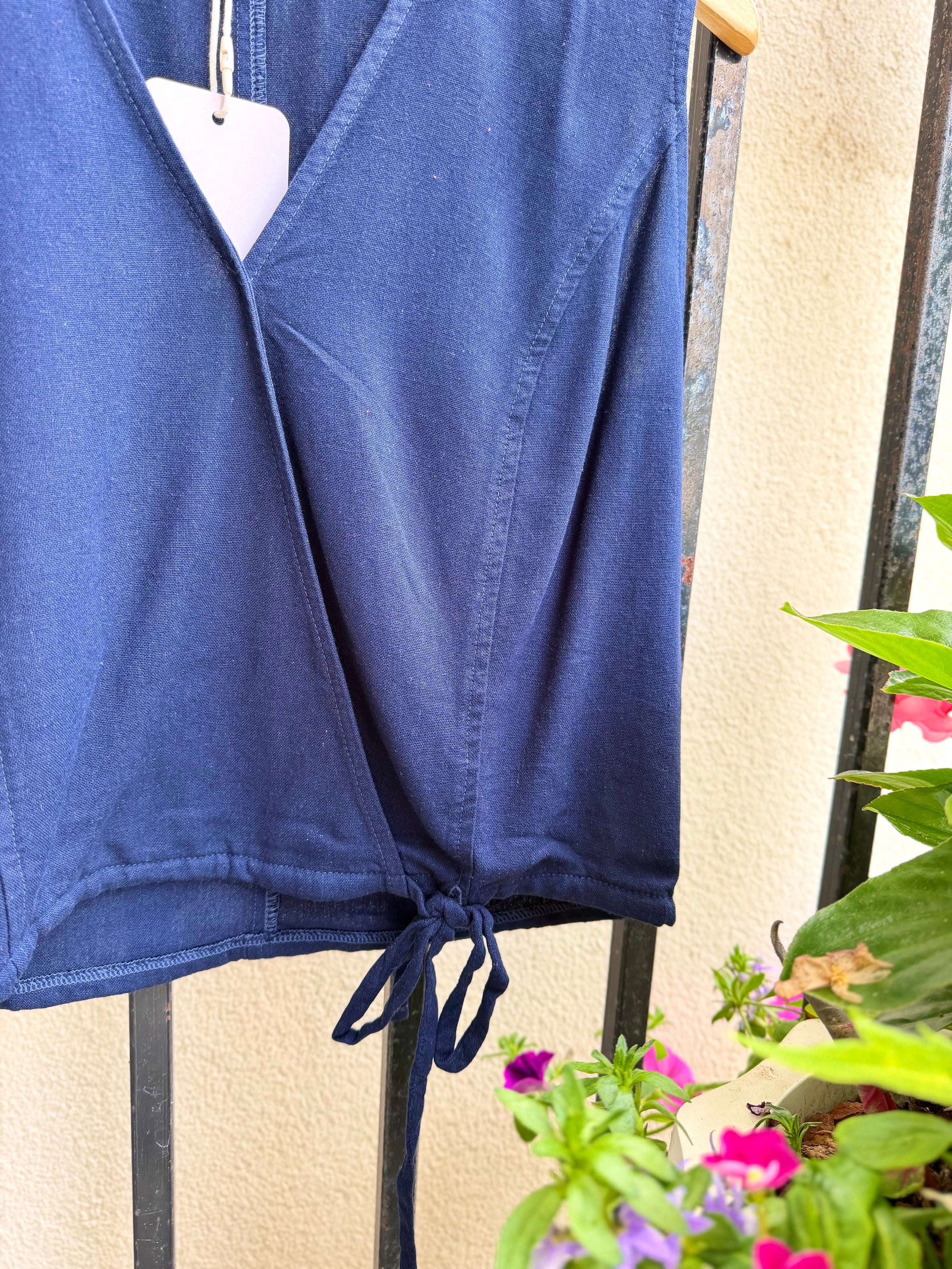 FD2158-caydn-kyle-wrap-top-in-navy-1