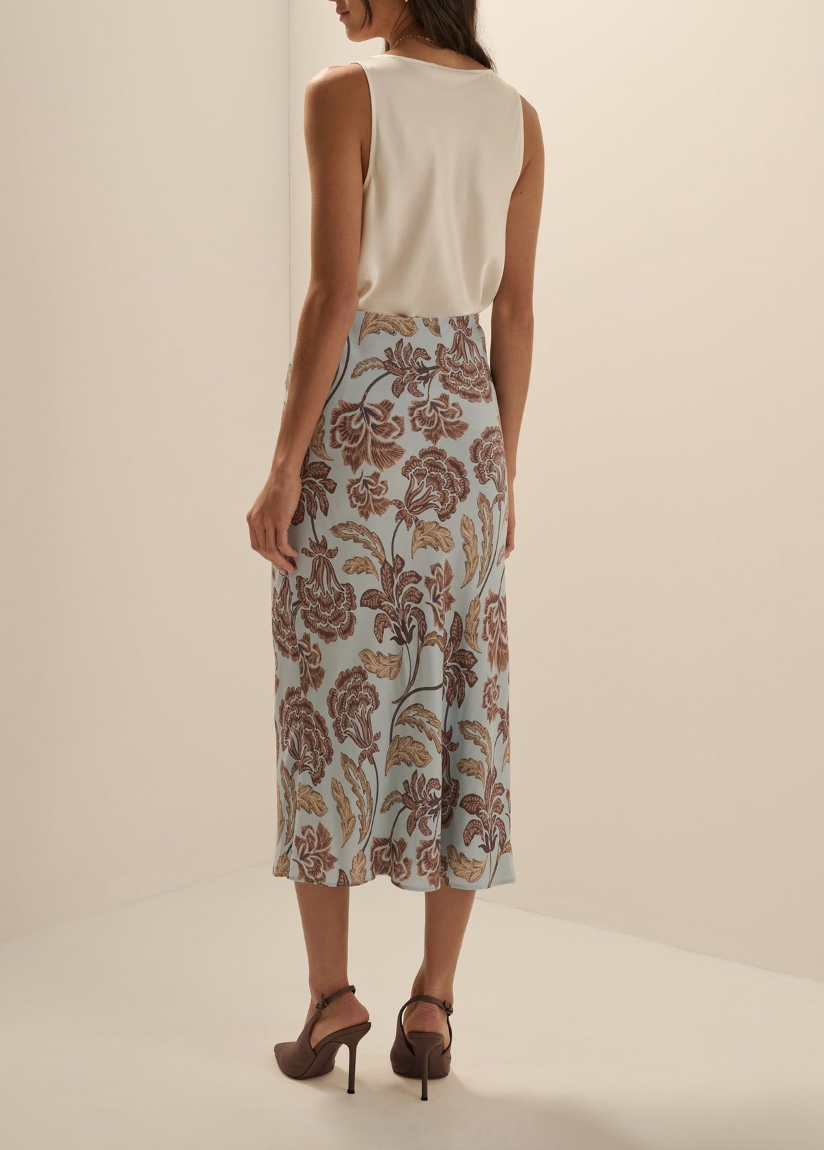 FHP6LM8088F-favorite-daughter-jojo-skirt-in-sky-paisley-floral-1