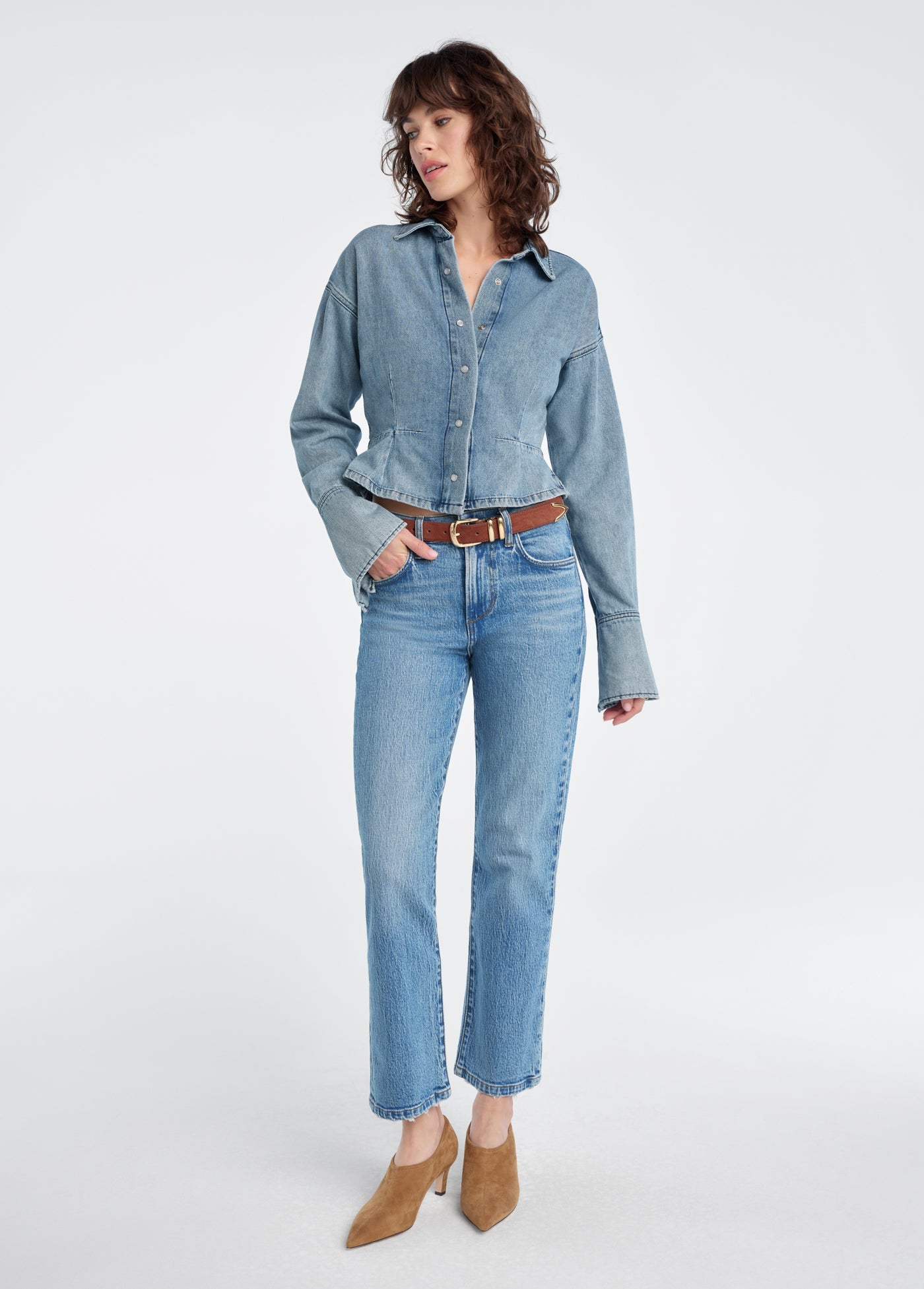 FMR5LX1099-favorite-daughter-eyes-on-me-shirt-in-lexington-1