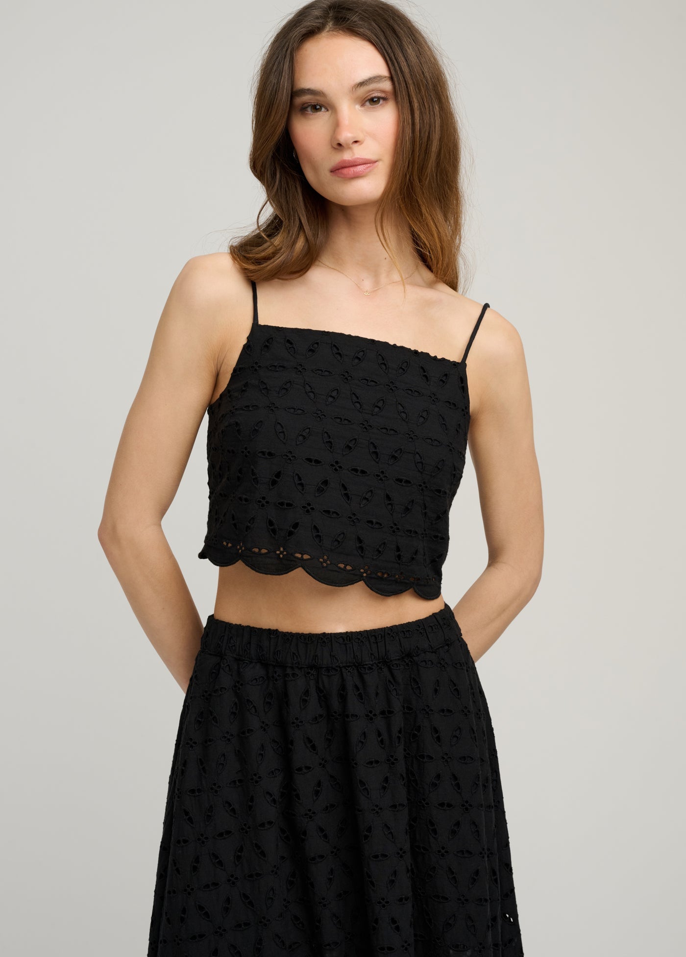 FRS4ET1628-favorite-daughter-the-pretty-please-cami-in-black-1