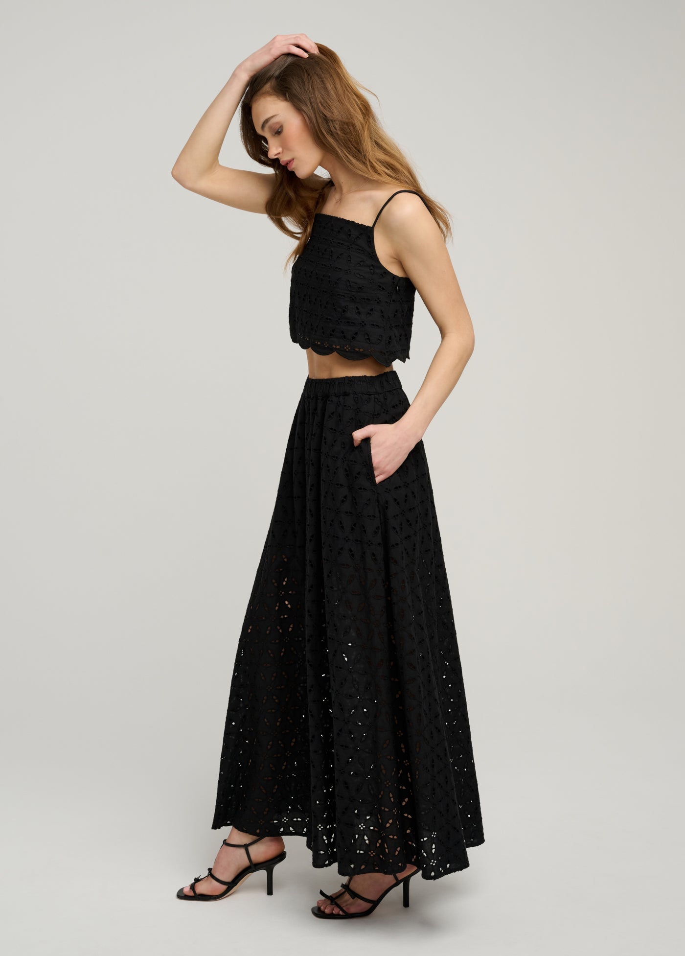 FRS4ET1628-favorite-daughter-the-pretty-please-cami-in-black-1