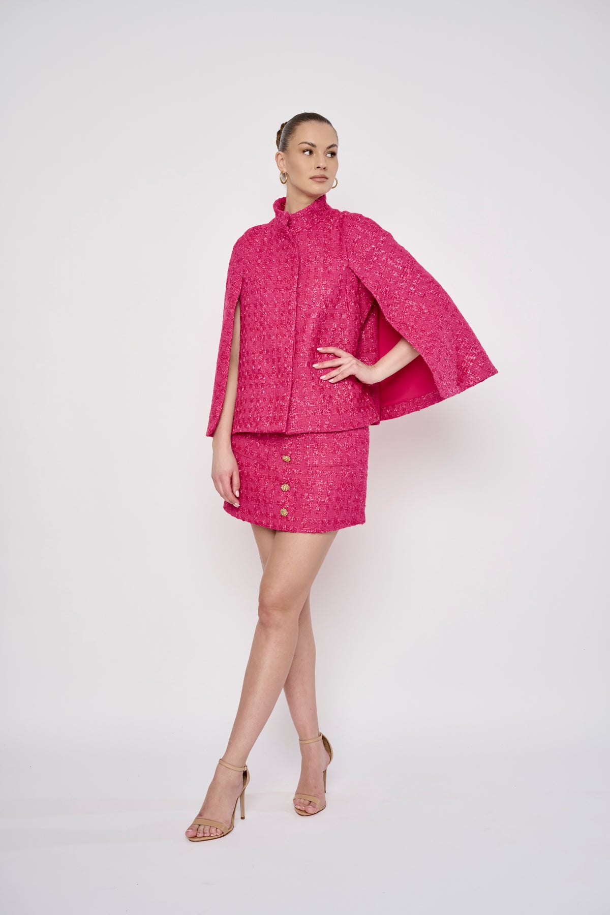 FU7736-flora-bea-misha-cape-in-pink-tweed-1