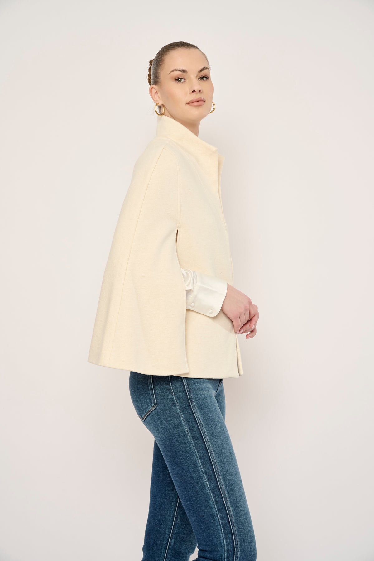 FU8166-flora-bea-sage-cape-in-cream-1