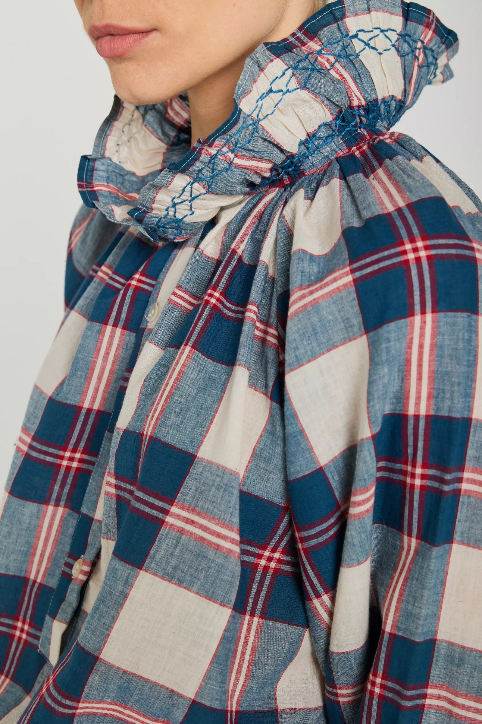 FW25ABRBLO-v-de-vinister-april-tartan-blouse-in-blue-1