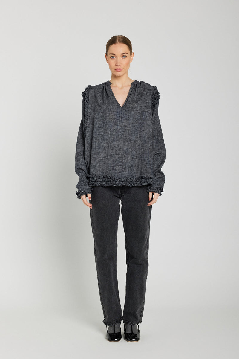 FW25CARSHI-v-de-vinister-carmen-ruffle-shirt-in-ash-grey-