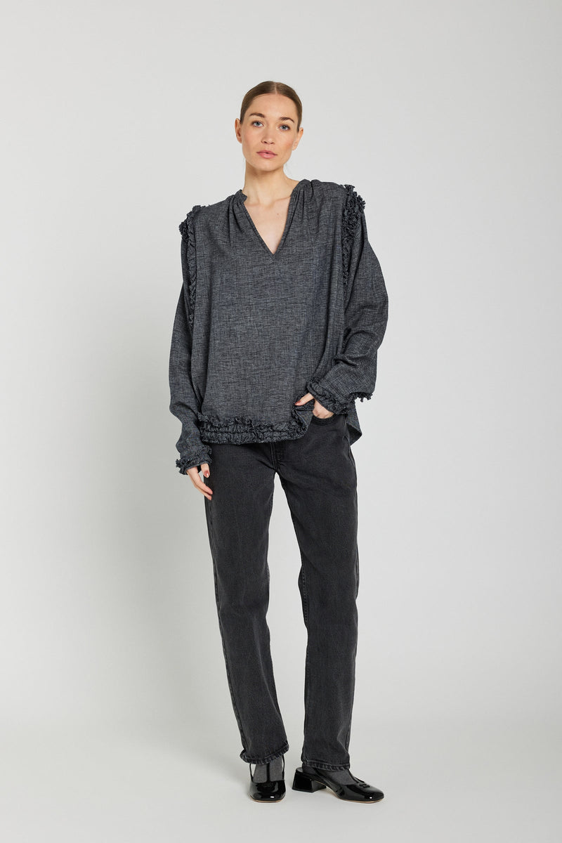 FW25CARSHI-v-de-vinister-carmen-ruffle-shirt-in-ash-grey-