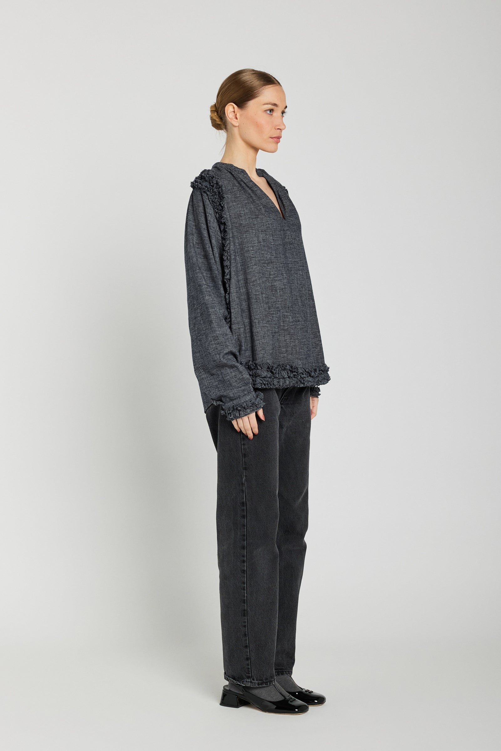 FW25CARSHI-v-de-vinister-carmen-ruffle-shirt-in-ash-grey-