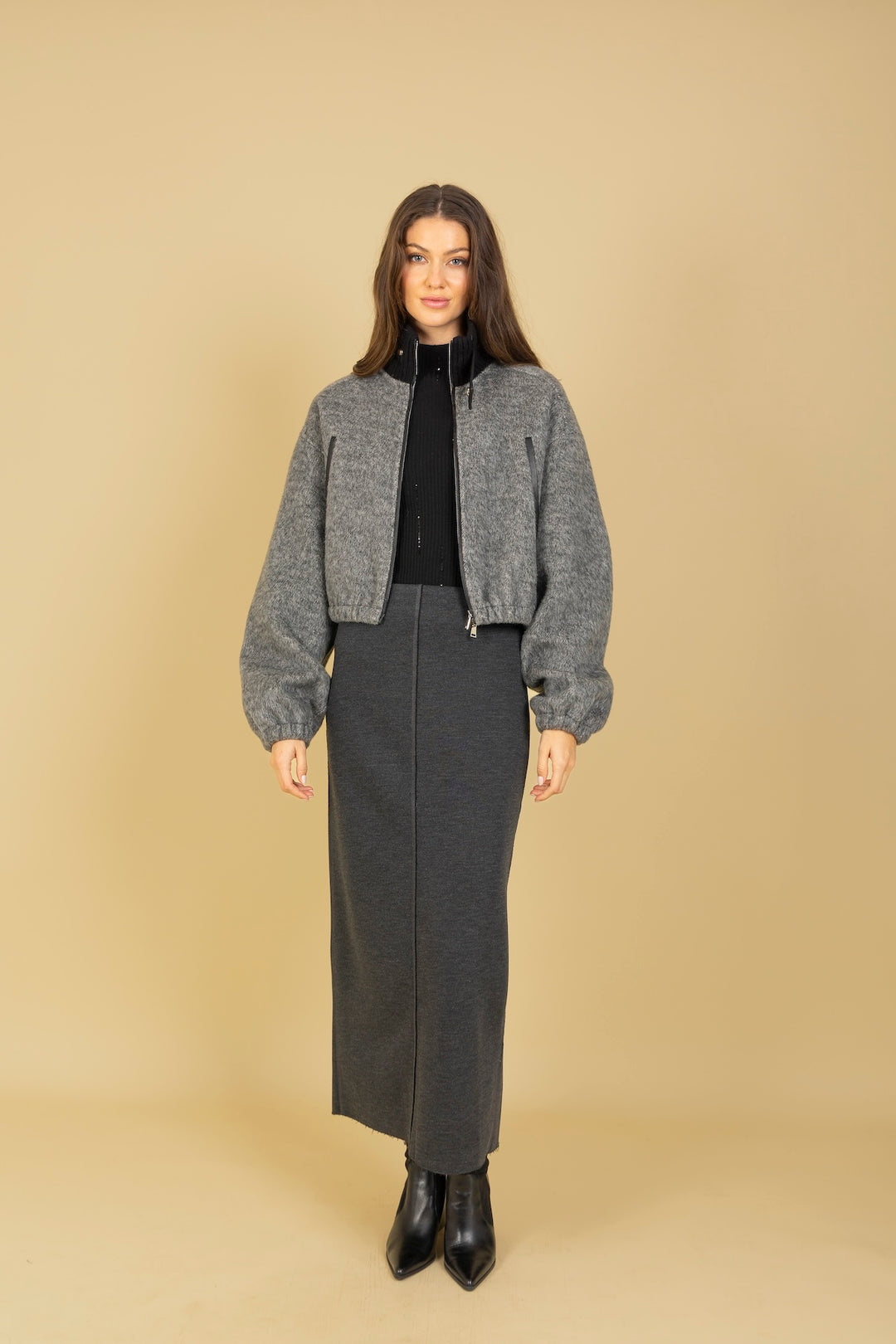 FW25K550-jessie-liu-ponte-skirt-in-charcoal-2