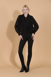 FW26B582-jessie-liu-lace-collar-blouse-in-black-1