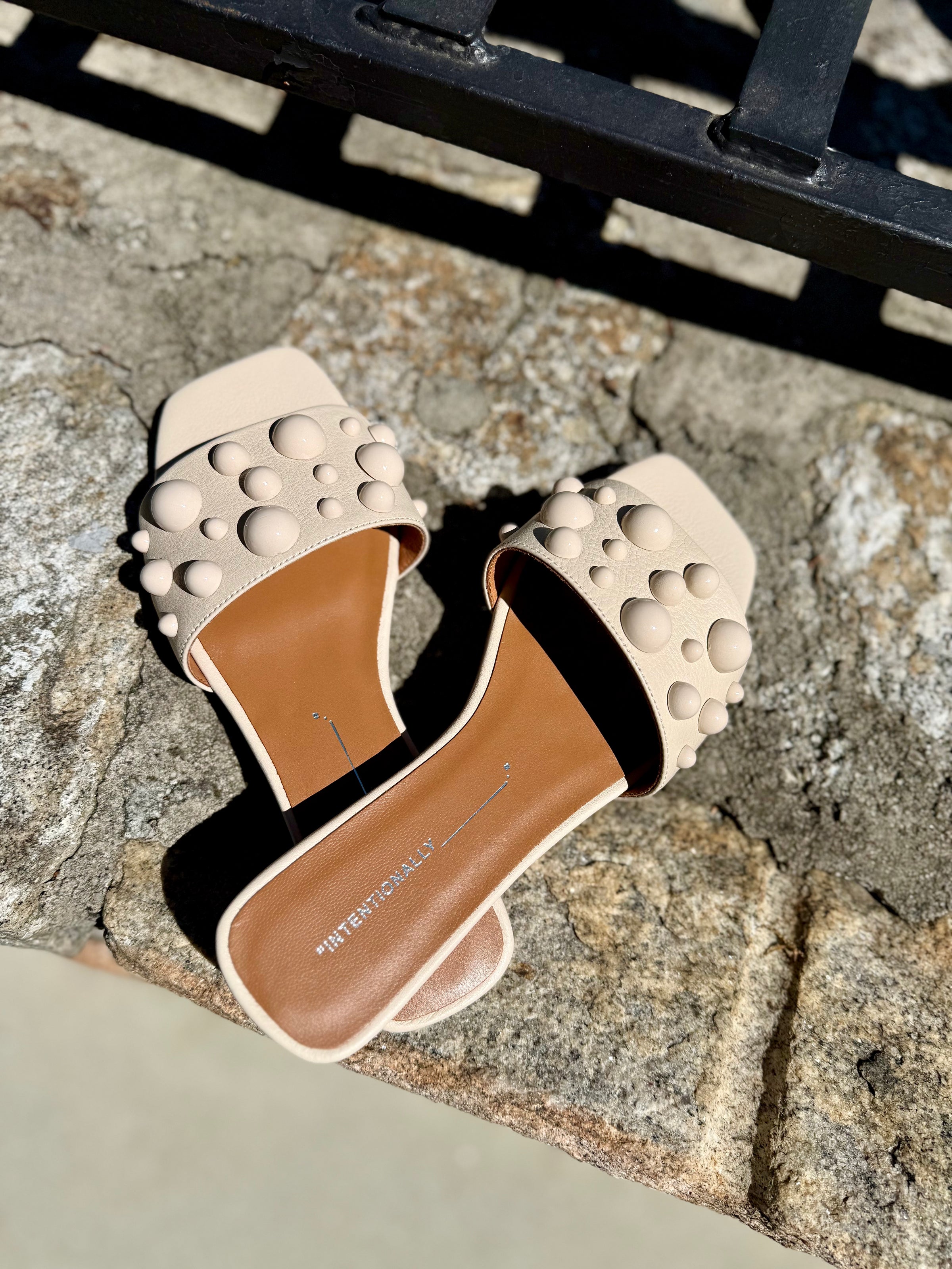 Cocktail Slides in Cream