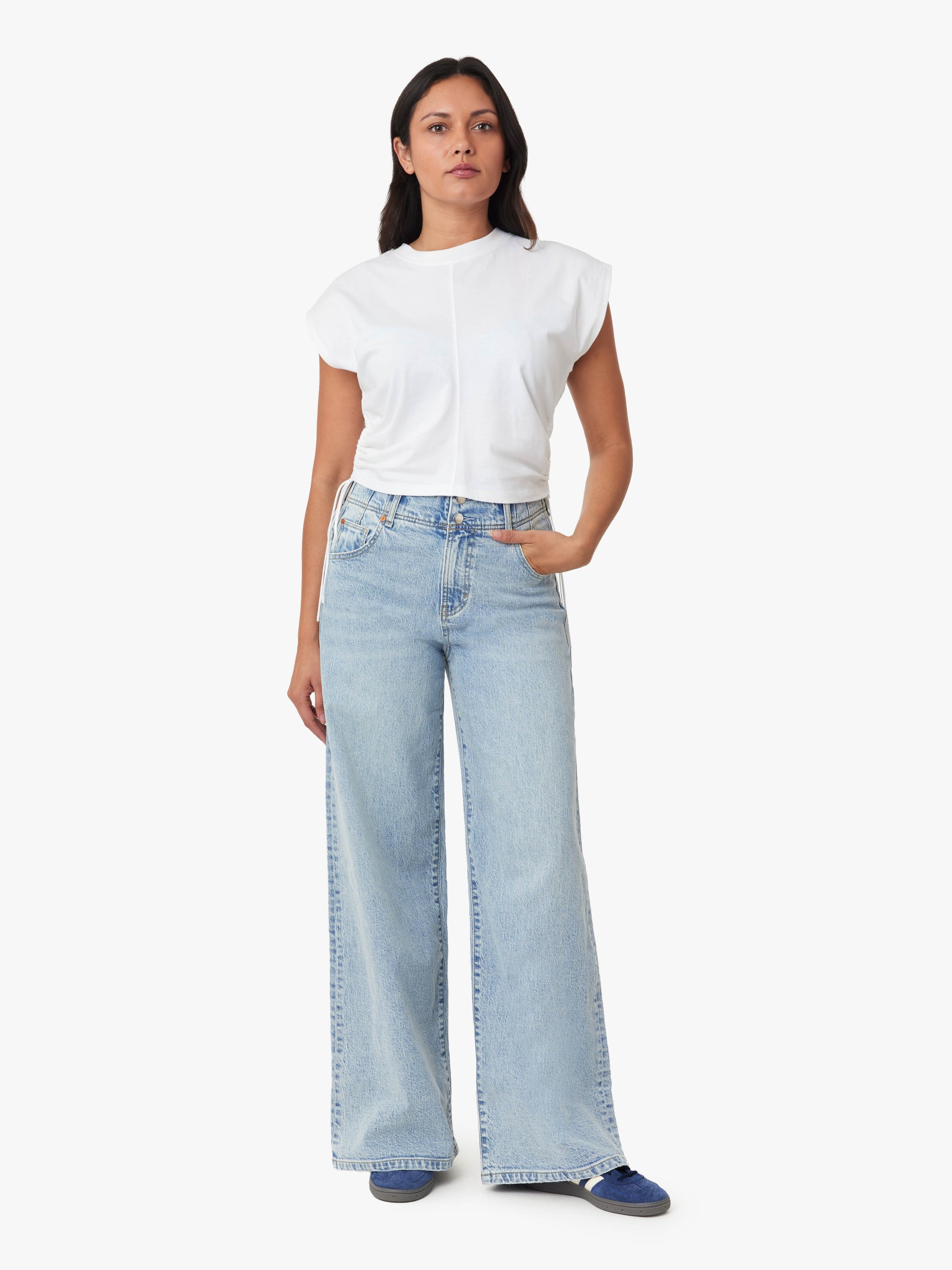 HFM01742B-habitual-easton-wide-leg-jean-in-aire-1