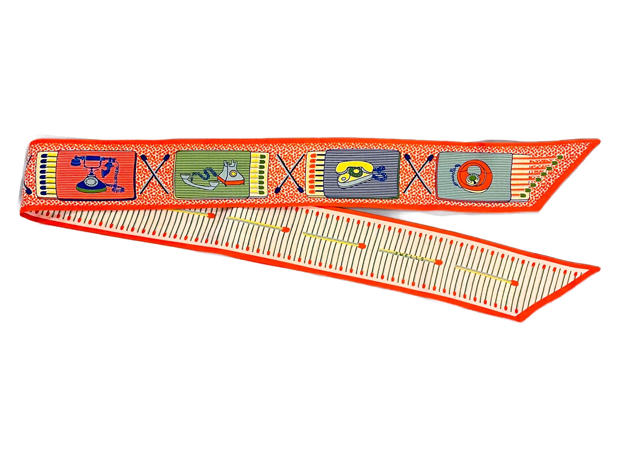 Strike A Convo Twillie in Red