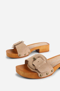 ISF1-1044-intentionallyblank-mar-suede-clog-in-taupe-1
