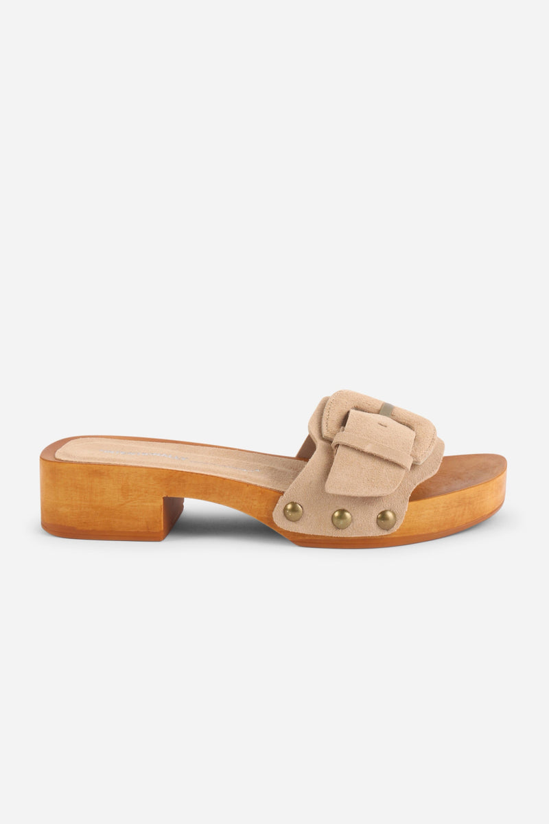 Intentionally Blank Mar Suede Clog in Taupe – Poppy's of Atlanta