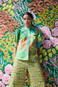 J09L22-hope-for-flowers-smocked-shirt-in-spring-landscape-3