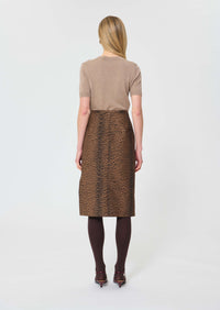 JADEN-tara-jarmon-midi-skirt-in-animal-print-3