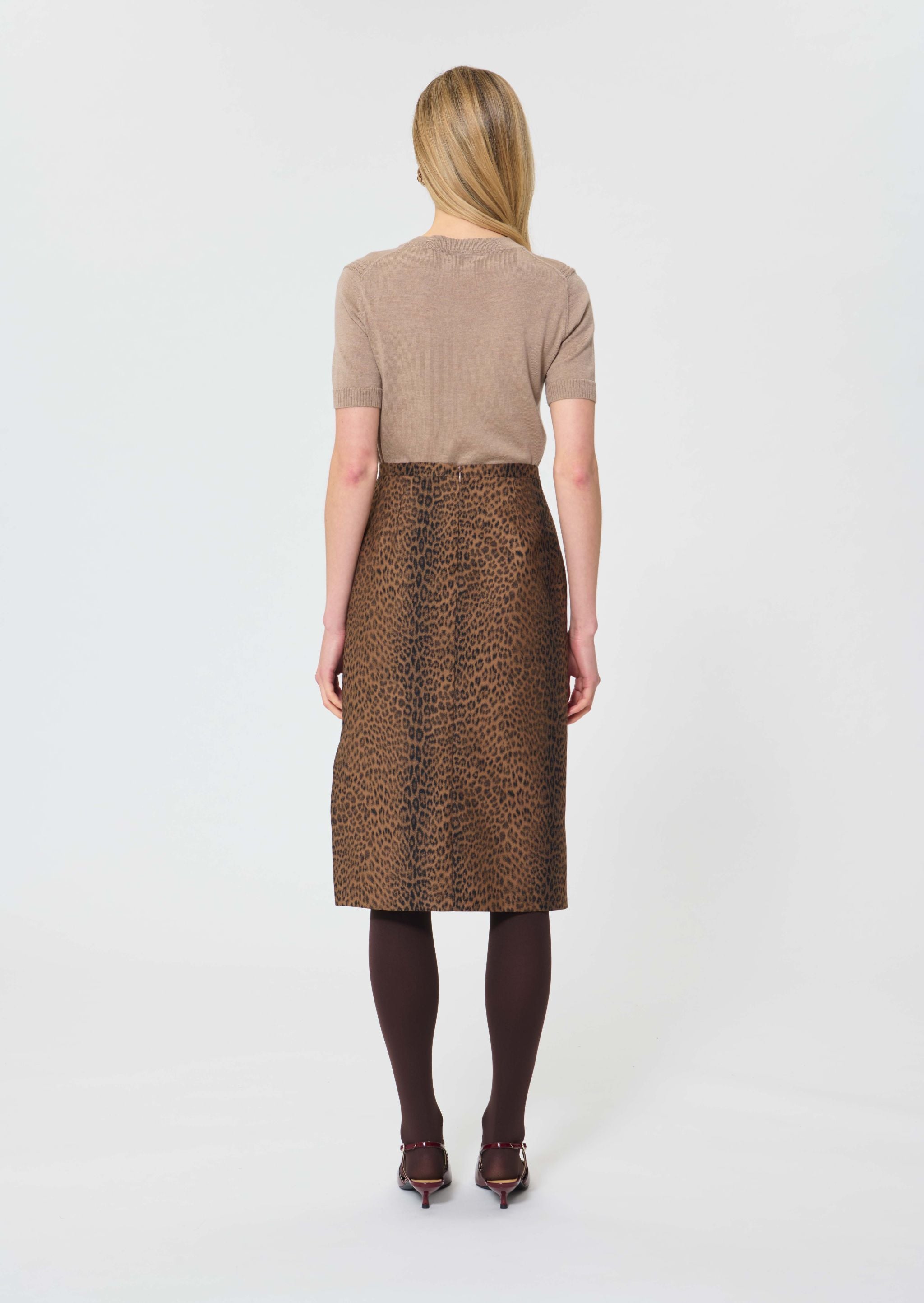 JADEN-tara-jarmon-midi-skirt-in-animal-print-3