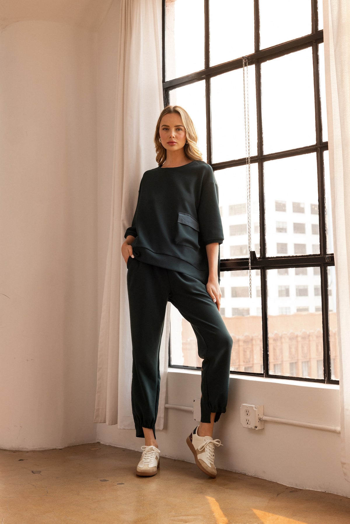 JOH-33071K-katie-crepe-jogger-pant-hunter-green-1