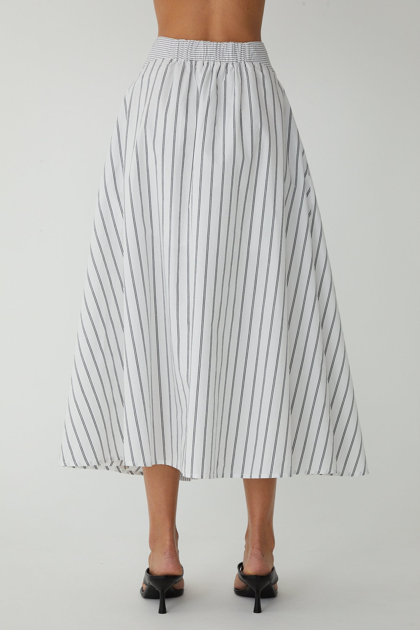 JS71-fraser-skirt-in-white-black-stripe-1