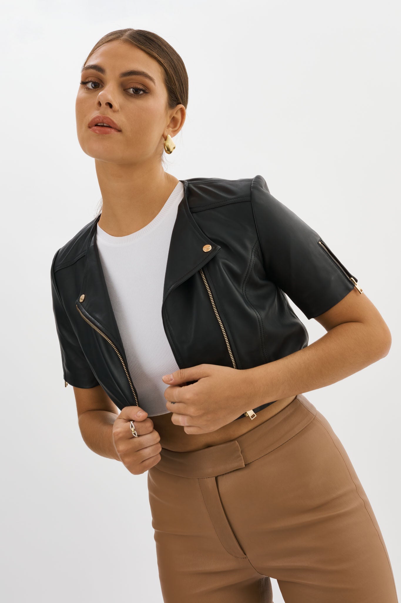 特別特価Rosen Kreuz cropped leather jacket. Lamarque Kirsi Cropped Biker Jacket in Black – Poppy's of Atlanta