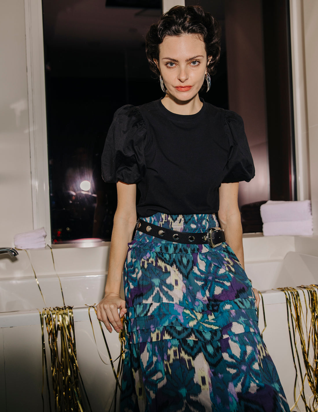 L2401-305-love-the-label-lali-tee-in-black-2