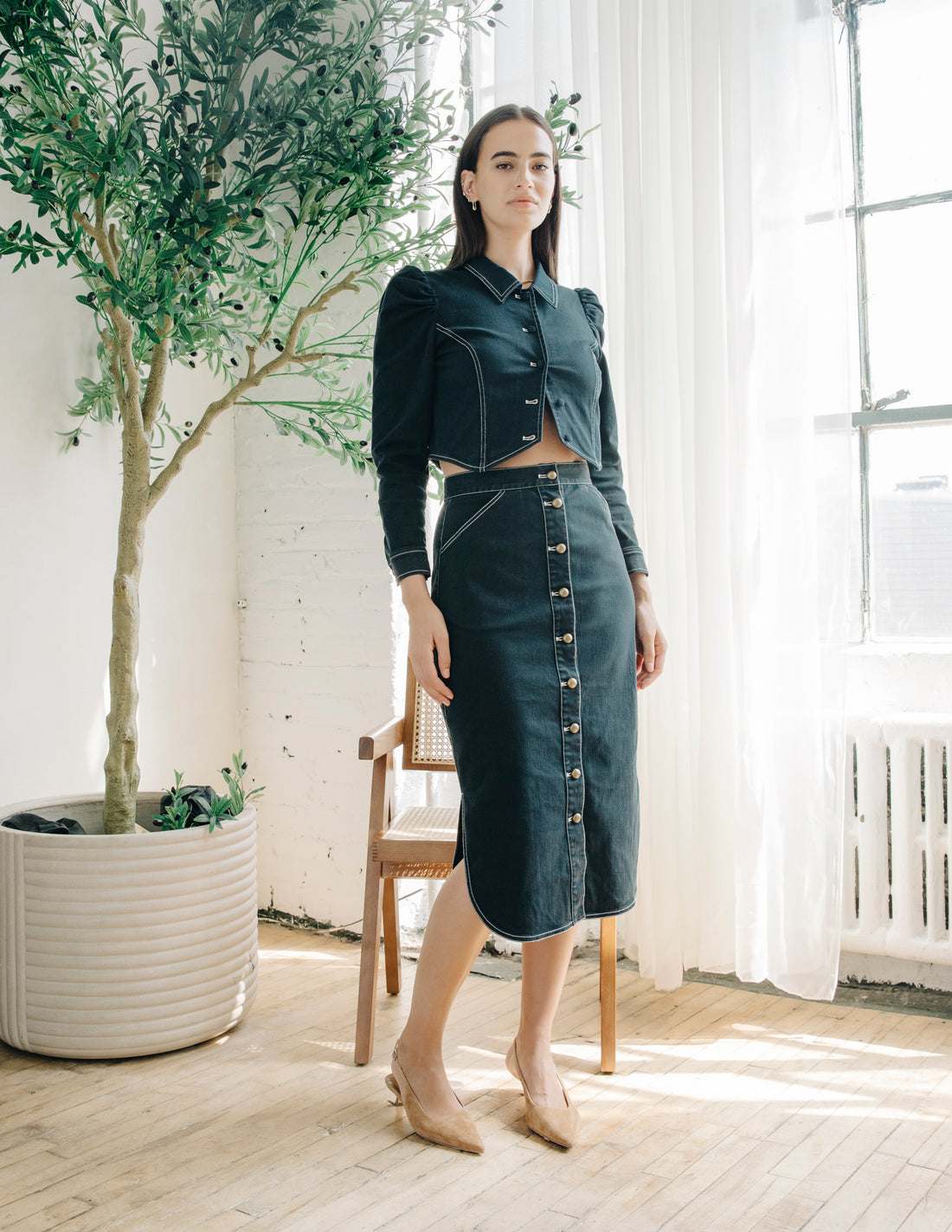 L2508-869-love-the-label-apolline-denim-like-midi-skirt-pagent-blue-1