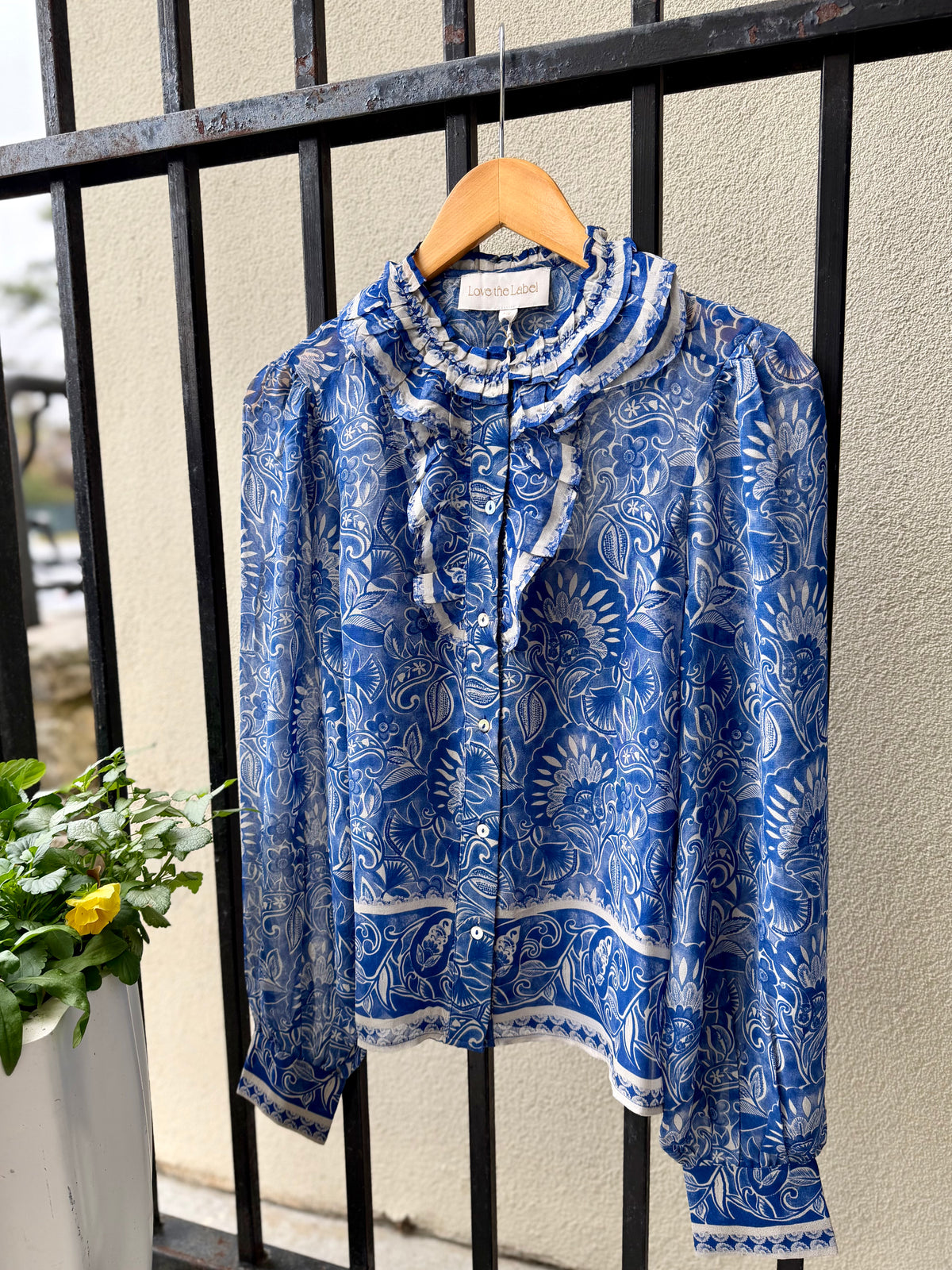 L2511-3326-love-the-label-desiree-blouse-in-arabesque-print-1