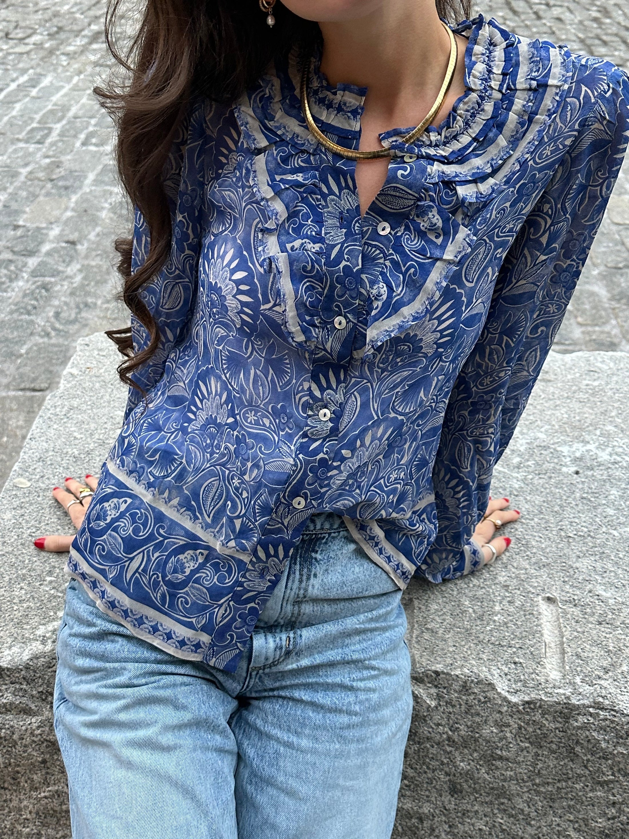 L2511-3326-love-the-label-desiree-blouse-in-arabesque-print-1