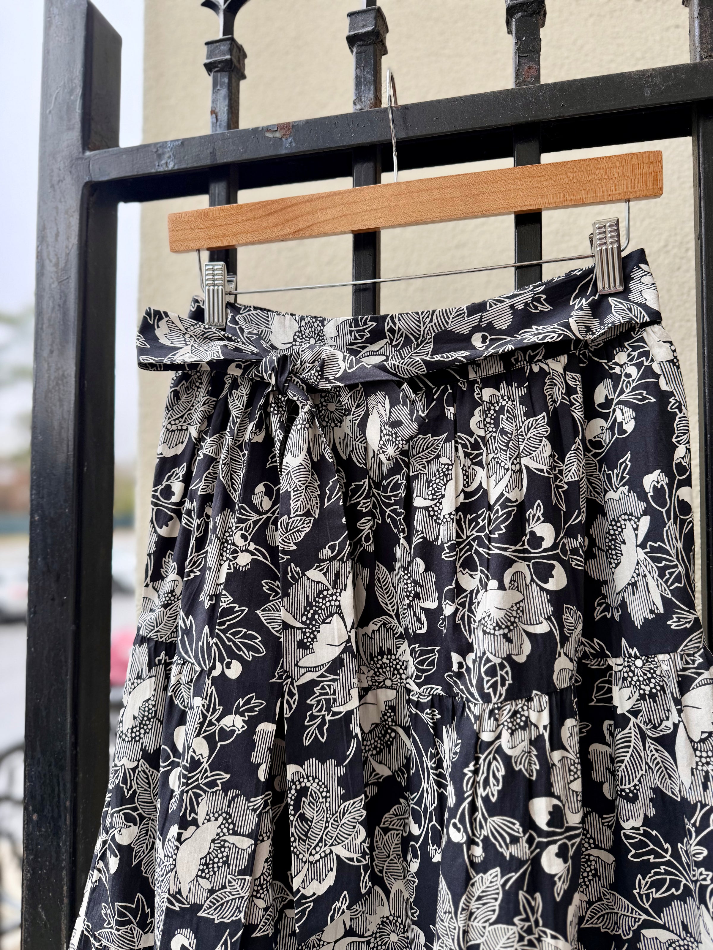 L2511-8514-love-the-label-wanda-skirt-in-moonlit-floral-print-2