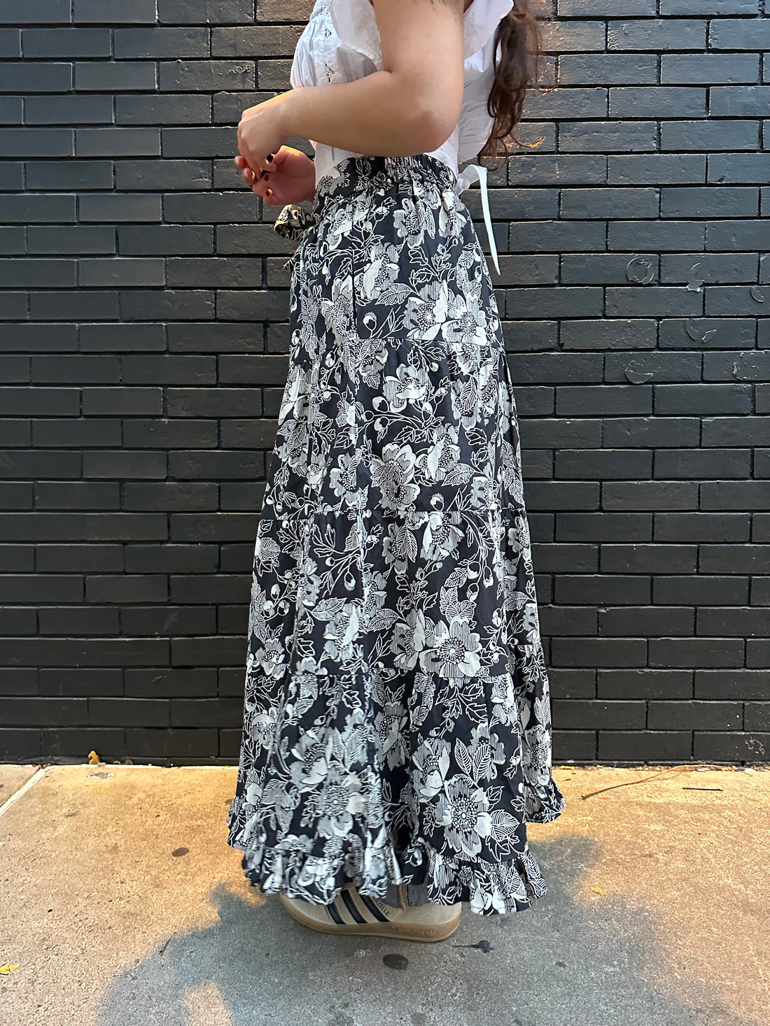 L2511-8514-love-the-label-wanda-skirt-in-moonlit-floral-print-24