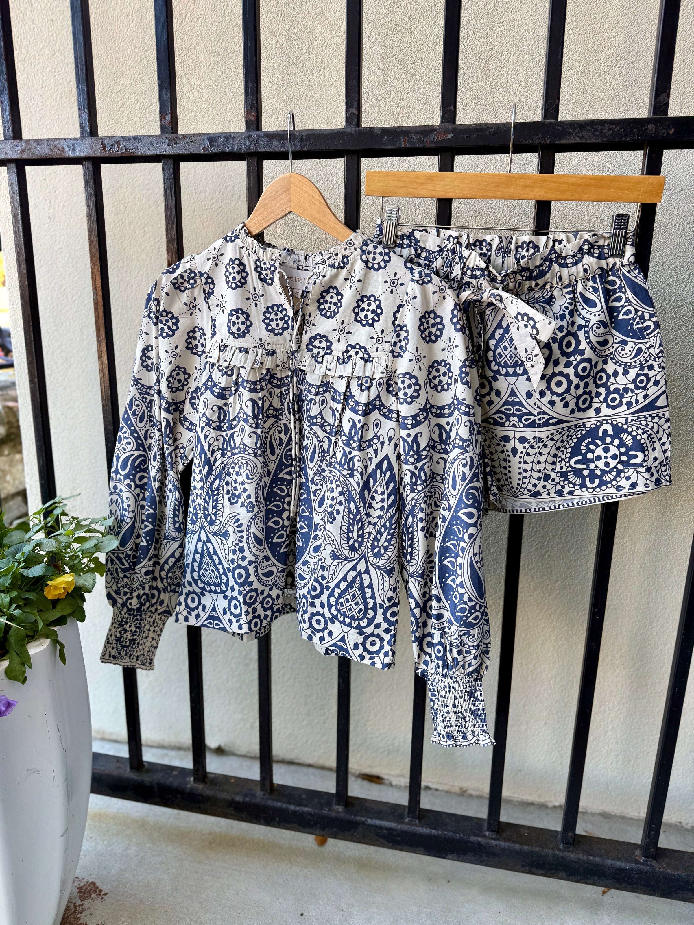 L2512-3333-love-the-label-shanie-top-in-antonina-print-7