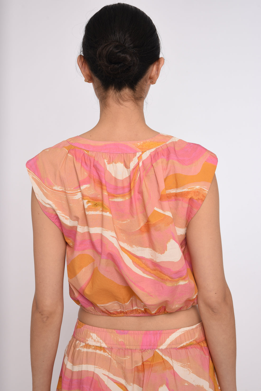 L2606-3381-love-the-label-porto-top-in-pink-reverie-print-1