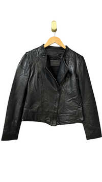 L6-11-uptown-collarless-lamb-leather-zip-up-jacket-in-black-1
