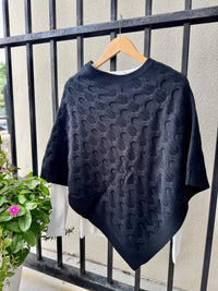 LFAC5-292-kinross-cashmere-luxe-cable-poncho-in-black-1