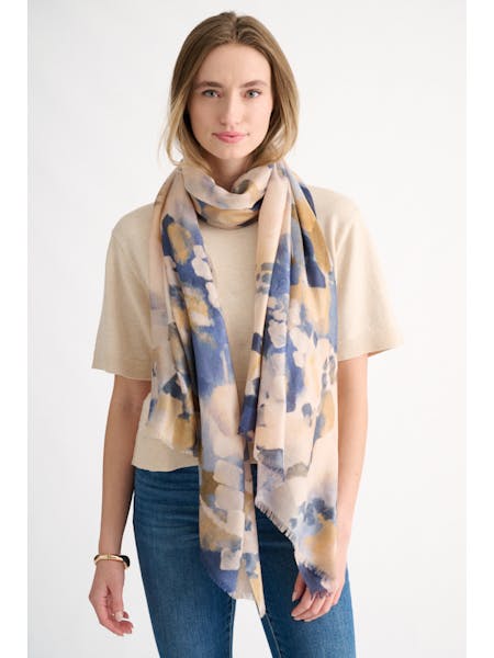 LFAS6-303-kinross-cashmere-abstract-print-scarf-in-navy-multi-1