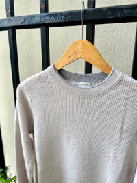 LFSC5-104-kinross-cashmere-thermal-tipped-crew-neck-sweater-in-oat-2