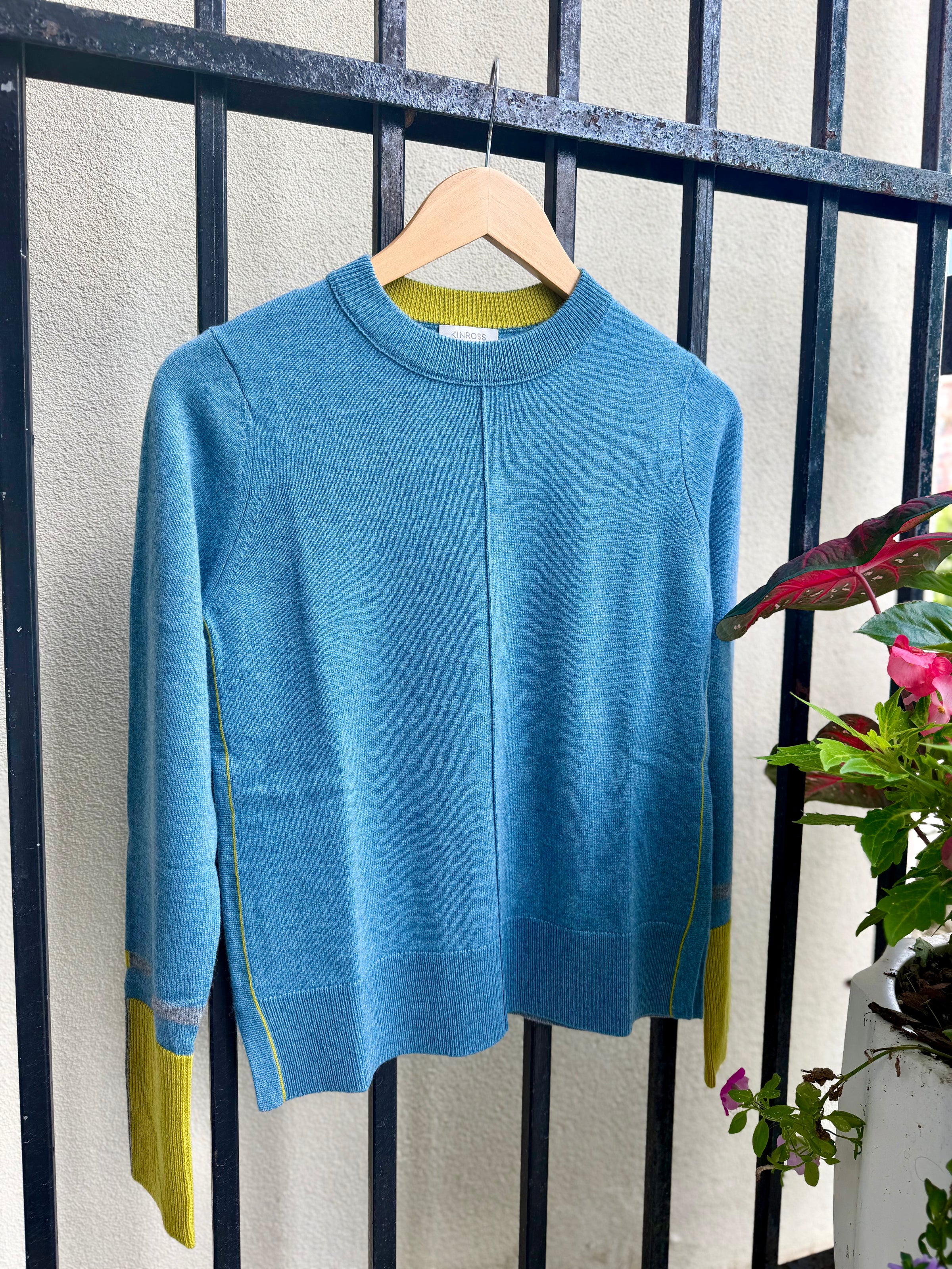 LFSC6-197-kinross-cashmere-colorplay-crew-neck-sweater-in-loch-multi-1